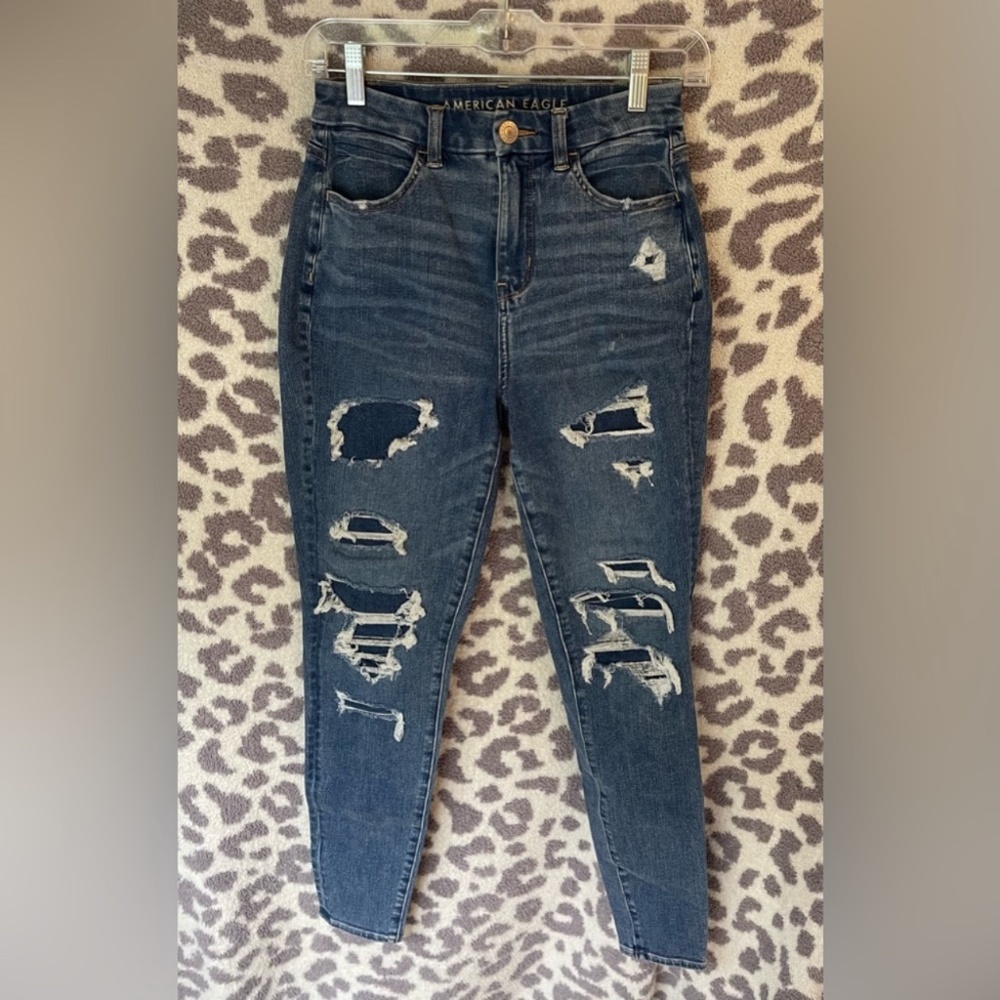 2 for $15! American Eagle distressed jegging - 2